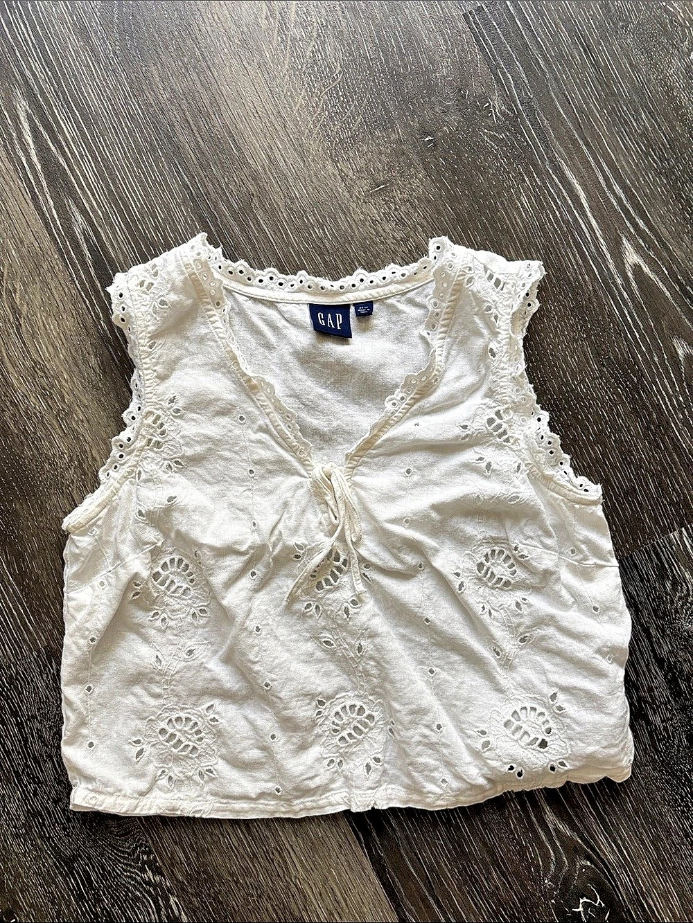 GAP Eyelet Tie-Front Crop Peplum Top White
